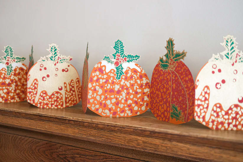 Christmas Puddings Concertina Garland - ad&i