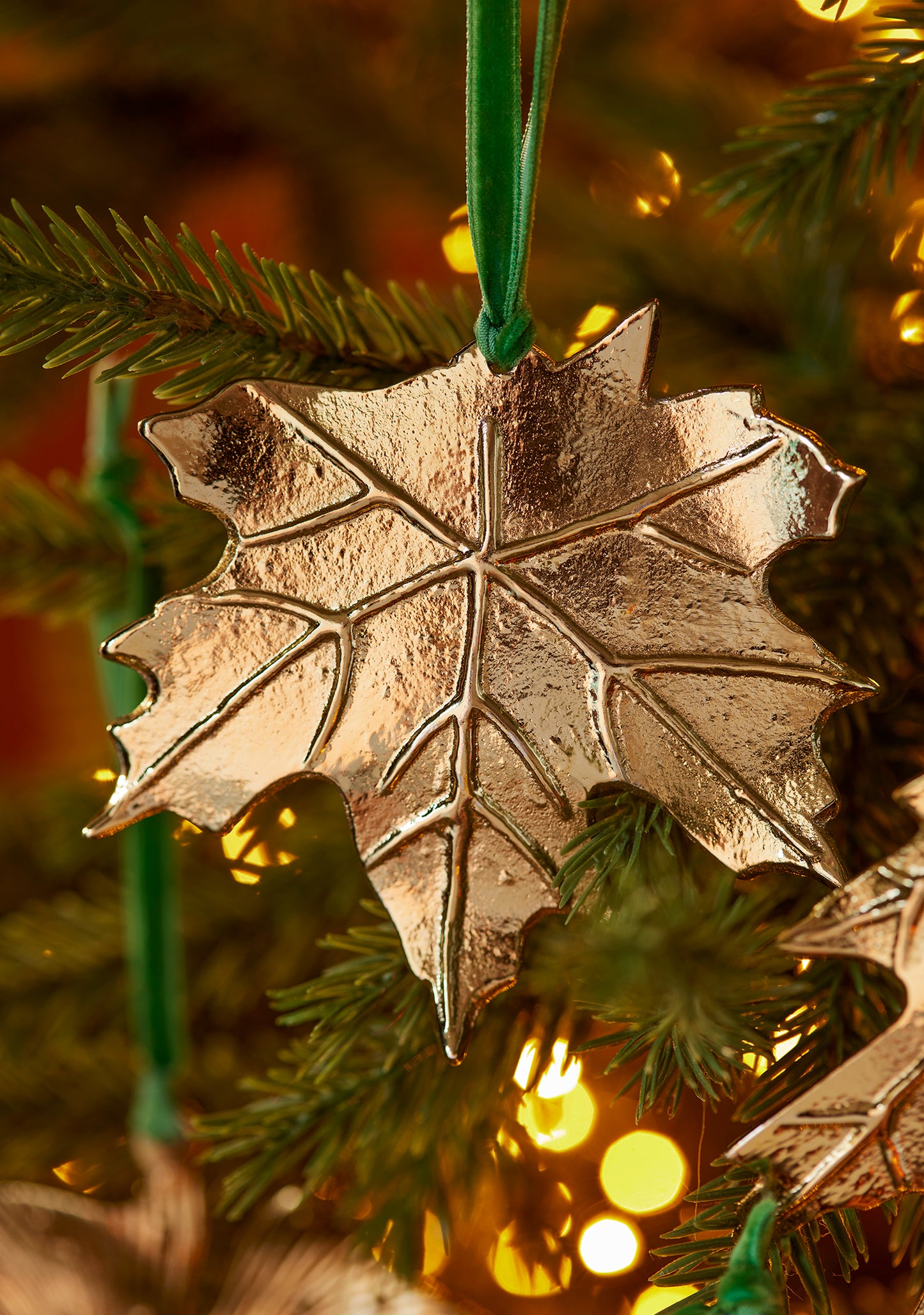 Gold Metal Botanical Leaf Decoration