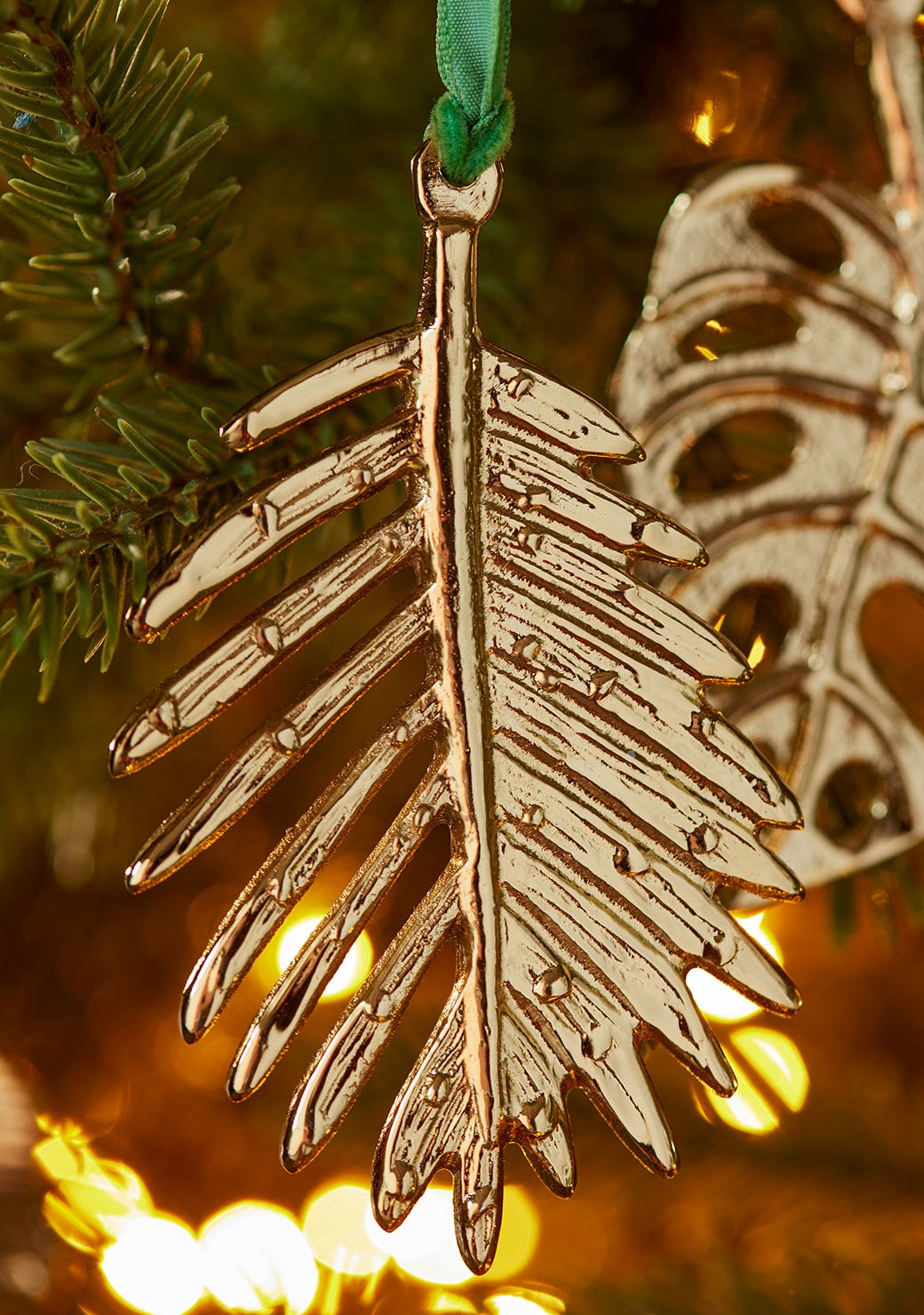 Gold Metal Botanical Leaf Decoration