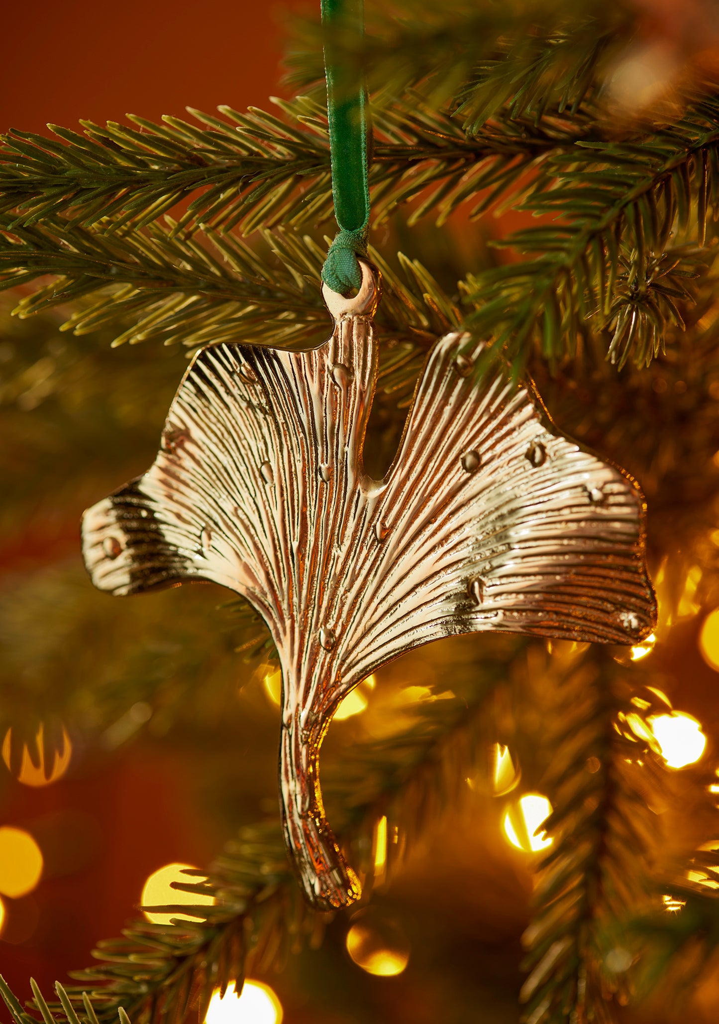 Gold Metal Botanical Leaf Decoration