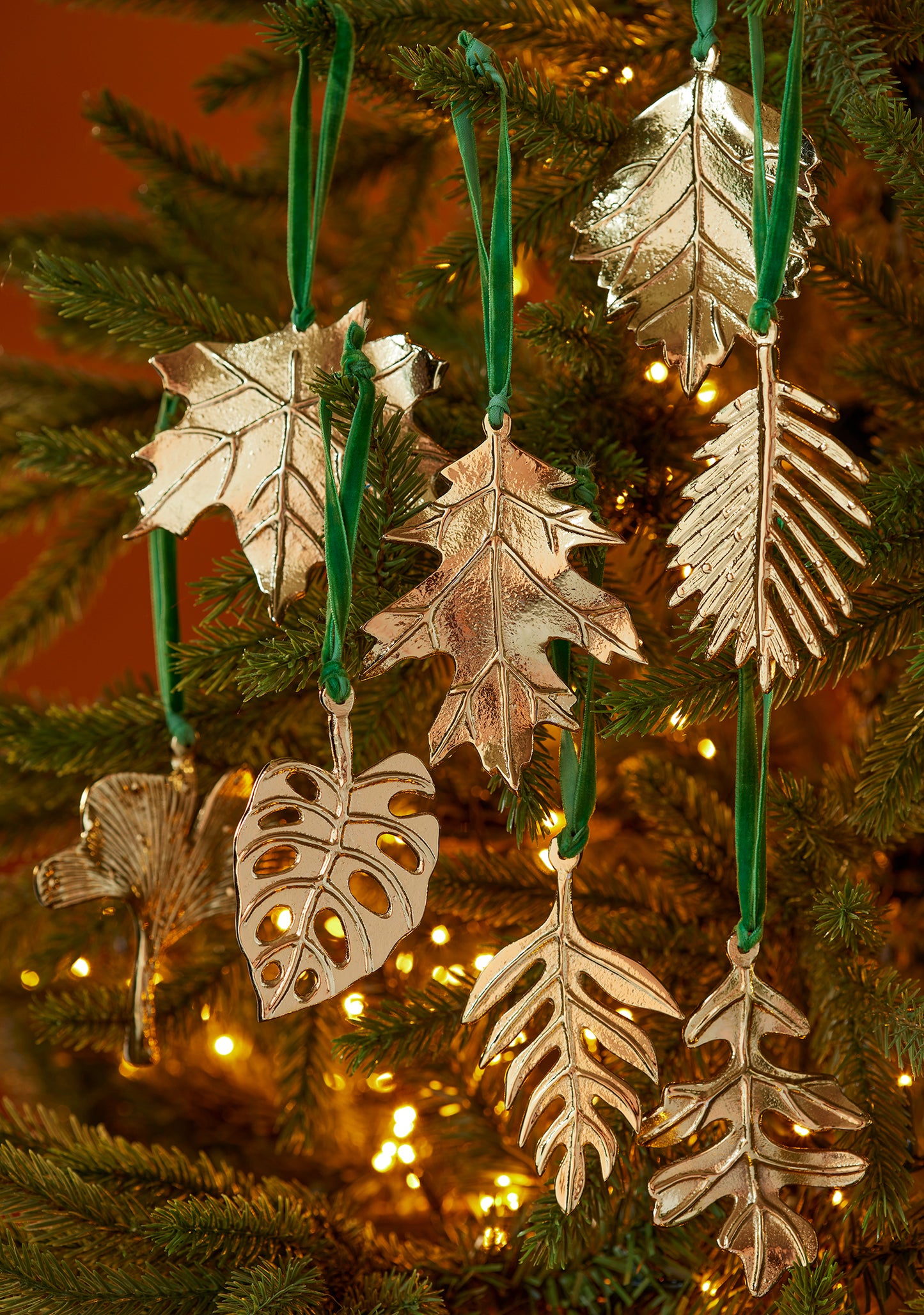 Gold Metal Botanical Leaf Decoration