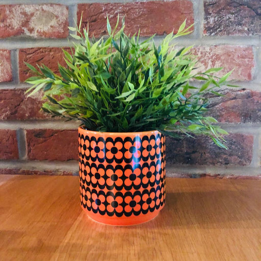 Magpie x Hornsea Repeat Flower Orange Medium Plant Pot - ad&i