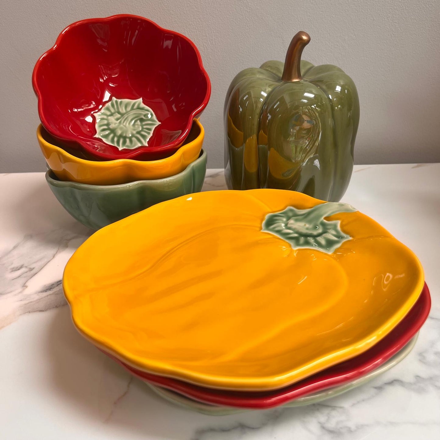 Pepper Shaped Stoneware Serving Bowl