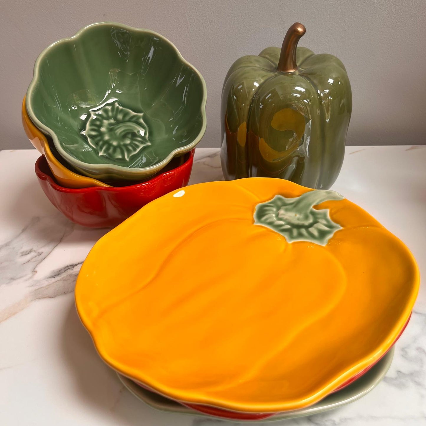 Pepper Shaped Stoneware Serving Bowl