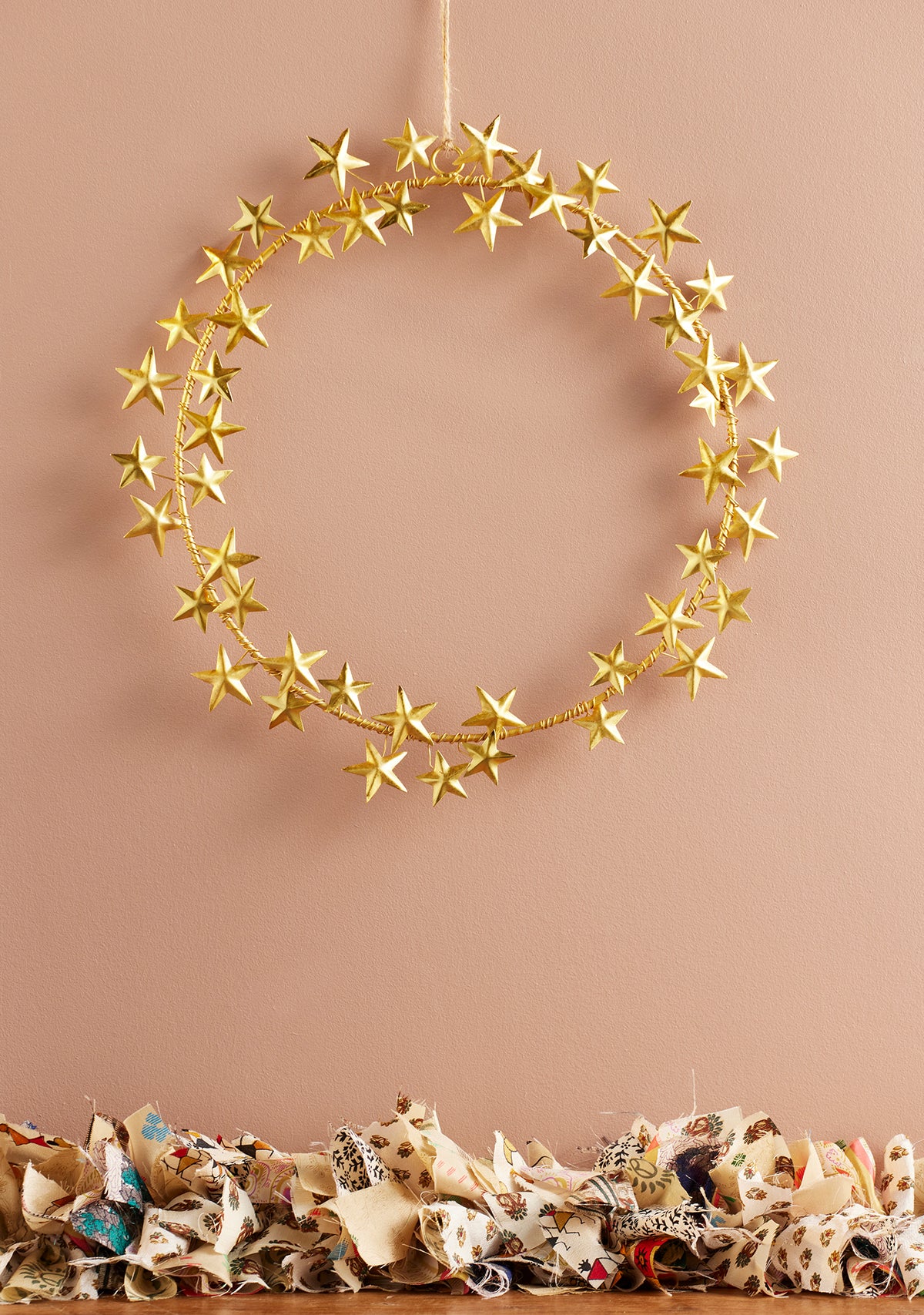 Star Metal Wreath Table Centre