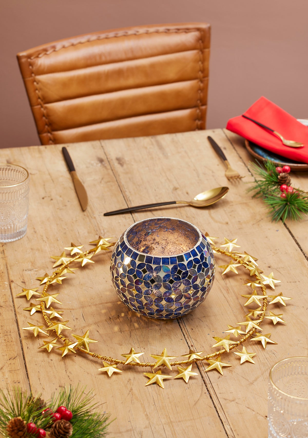 Star Metal Wreath Table Centre