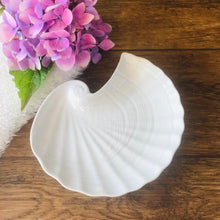 Load image into Gallery viewer, Off White Ceramic Shell Dish-ad&amp;i