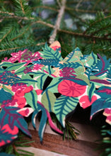 Load image into Gallery viewer, Wooden Traditional Wreath - ad&amp;i